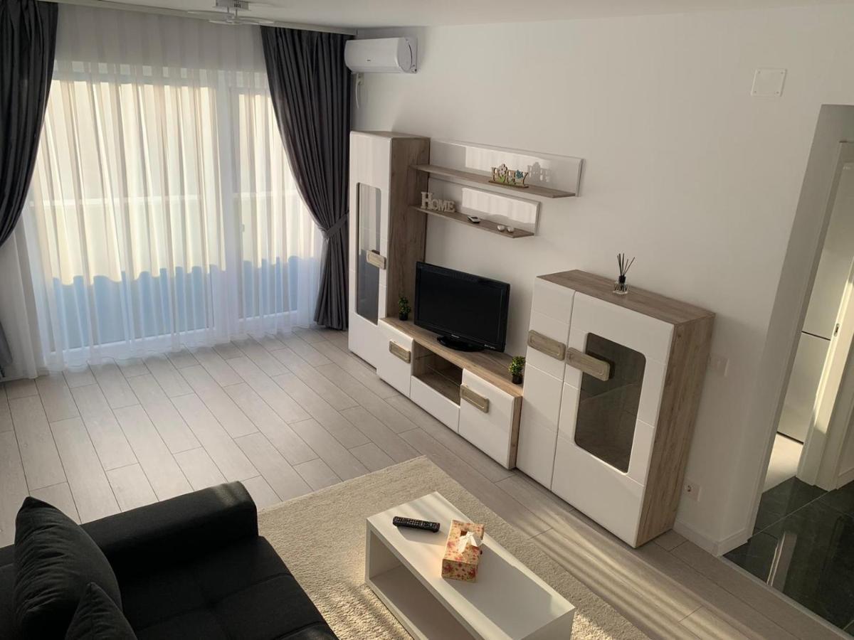 Apartament 2 Camere Prima Nufaru Орадя Экстерьер фото